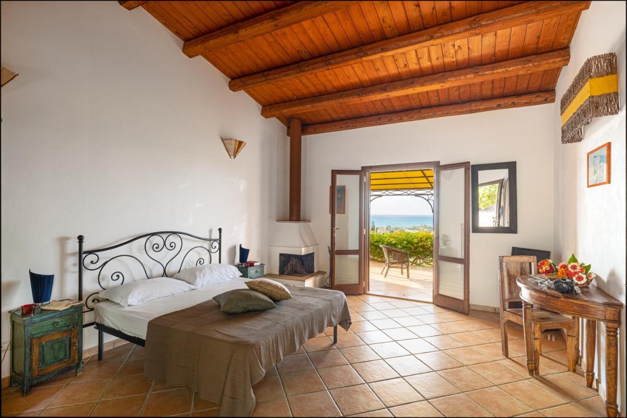 Solemar Sicilia - Le Casette Di Calzata Campofelice Di Roccella Exterior foto